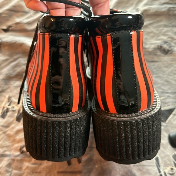 STRANGECVLT SUPER KREEP LIMITED EDITION HALLOWEEN ORANGE STRIPED SZ 9 GUC - Picture 5 of 12